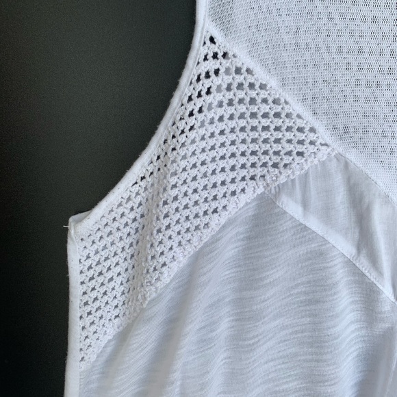 American Eagle Outfitters Light Sleevless Top Sz M - Picture 5 of 7